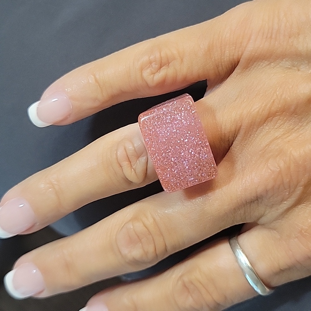 WATERMELON SPARKLE EAST-WEST RING - Picture 3 of 8